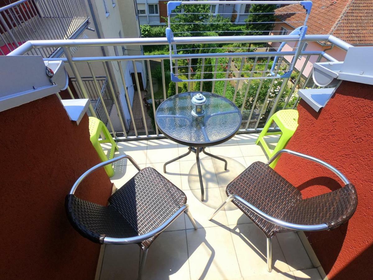 Apartman Zenit วรินรัชกา บานยา ภายนอก รูปภาพ